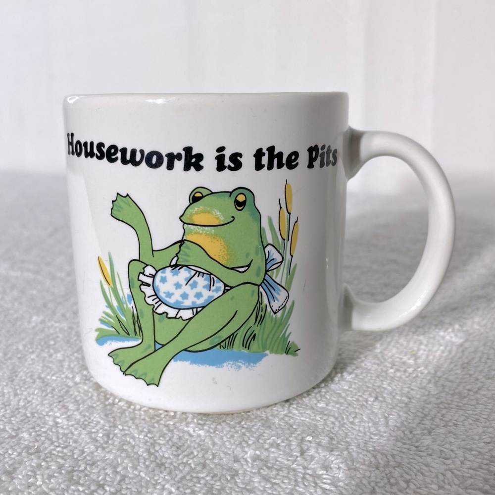 Vintage Housework Is The Pits Frog Coffee Mug Cottagecore Countrycore